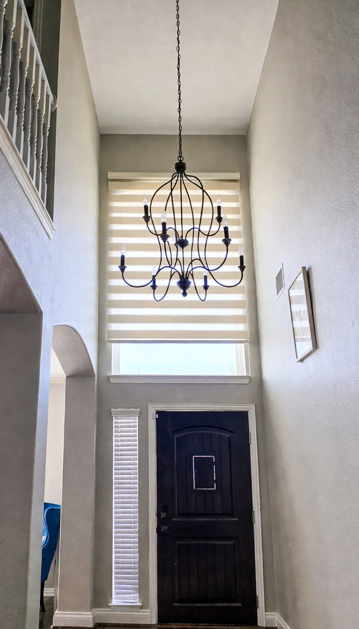 Independence green shades installed in a Frisco, TX home